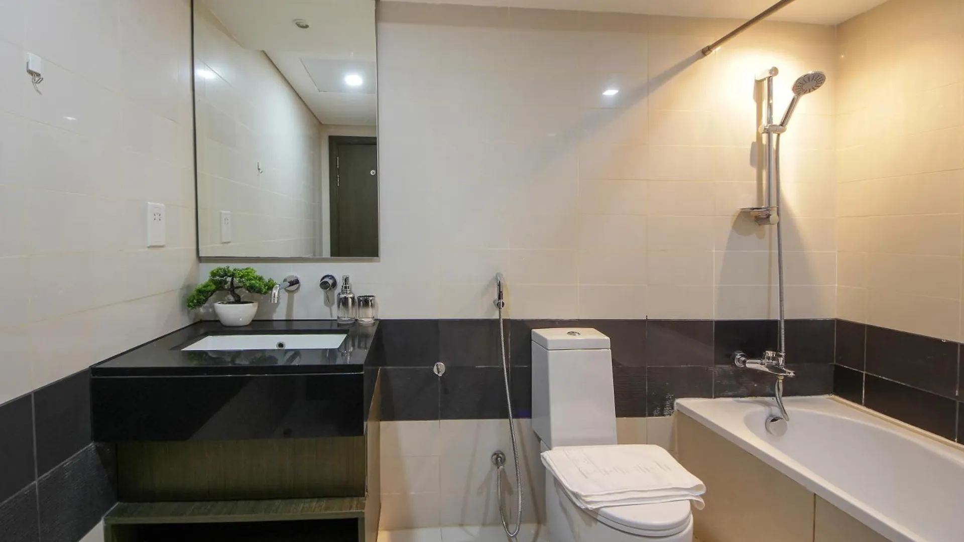 Spectacular 1Bhk Near Dubai Mall In The Lofts East - Truebleu Homes